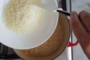 adicione o queijo parmesão ralado