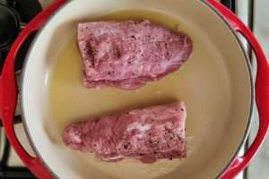 grelhe a carne em azeite bem quente