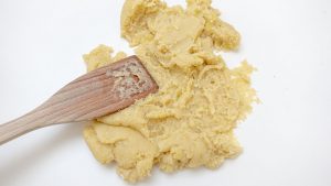 comece a sovar com a espátula