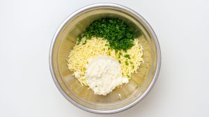 Colocar ingredientes em uma tigela